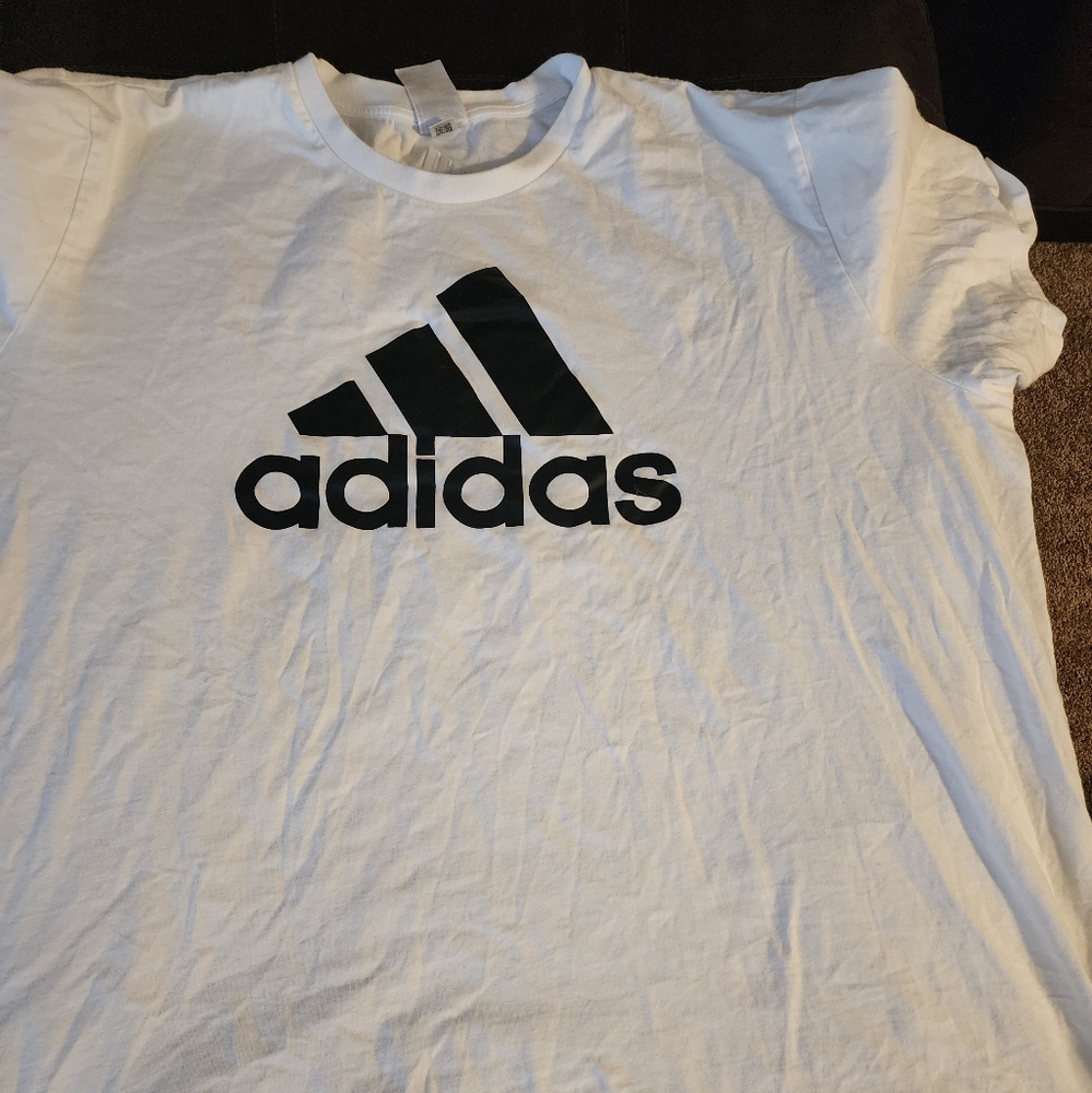 White Adidas short sleeve t-shirt sz4XL